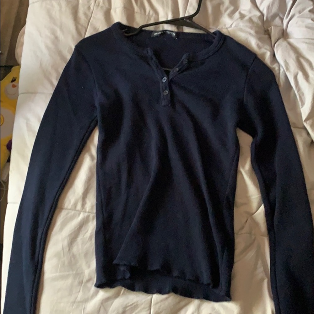 long sleeve navy shirt